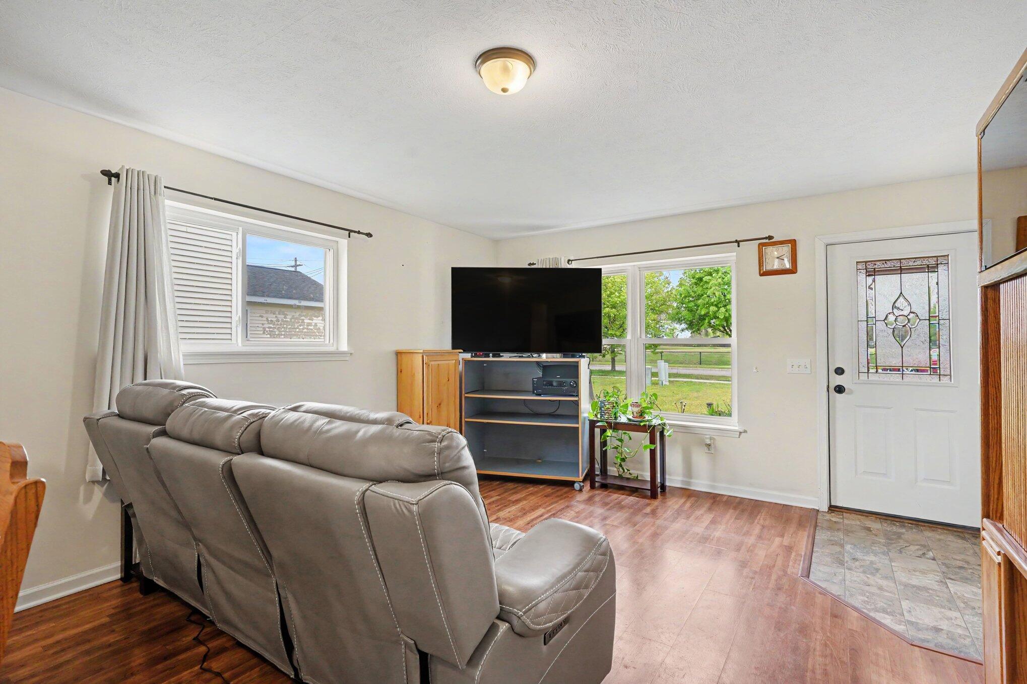 495 W 24th Street