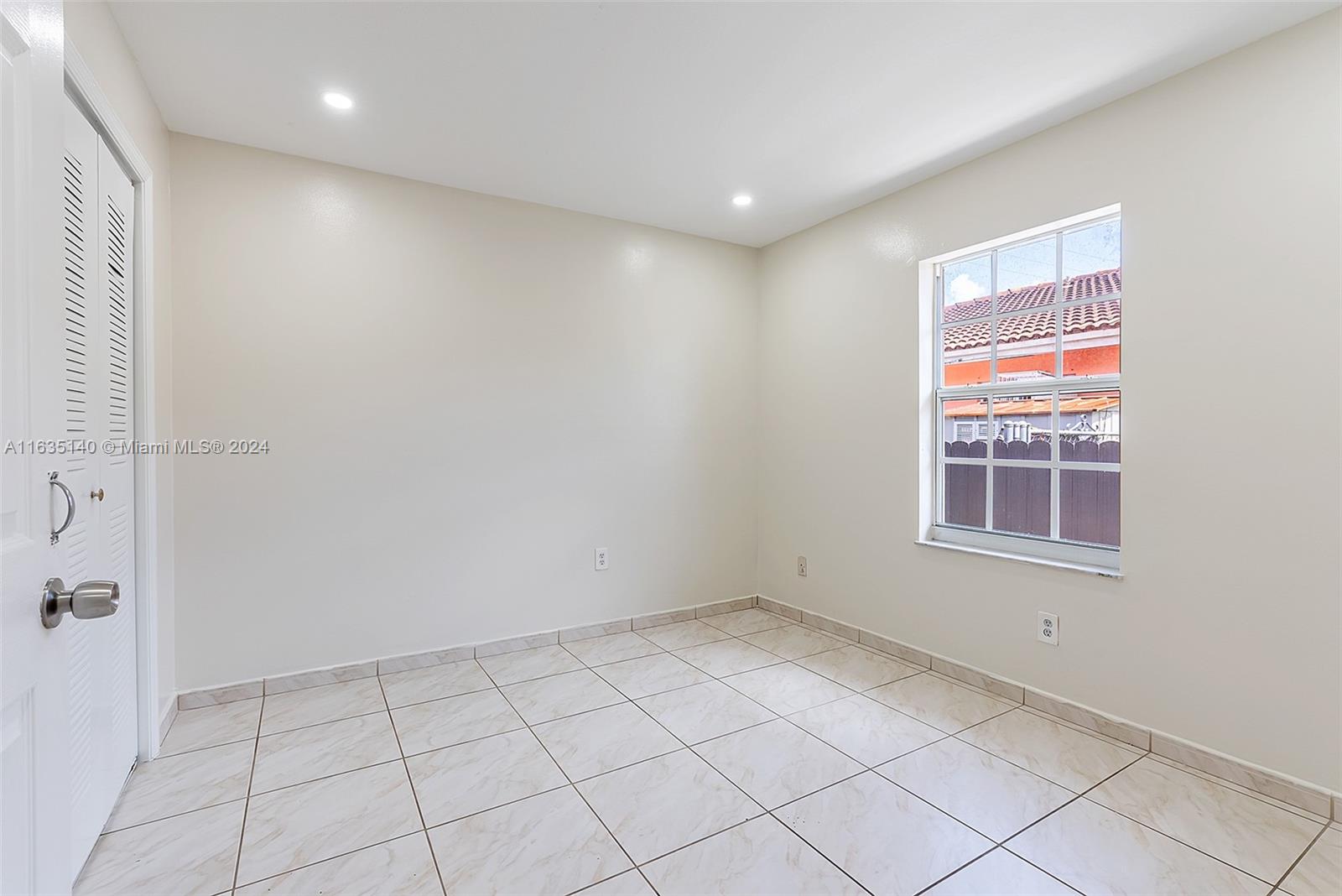 1214 NW 34th Ave # 1214