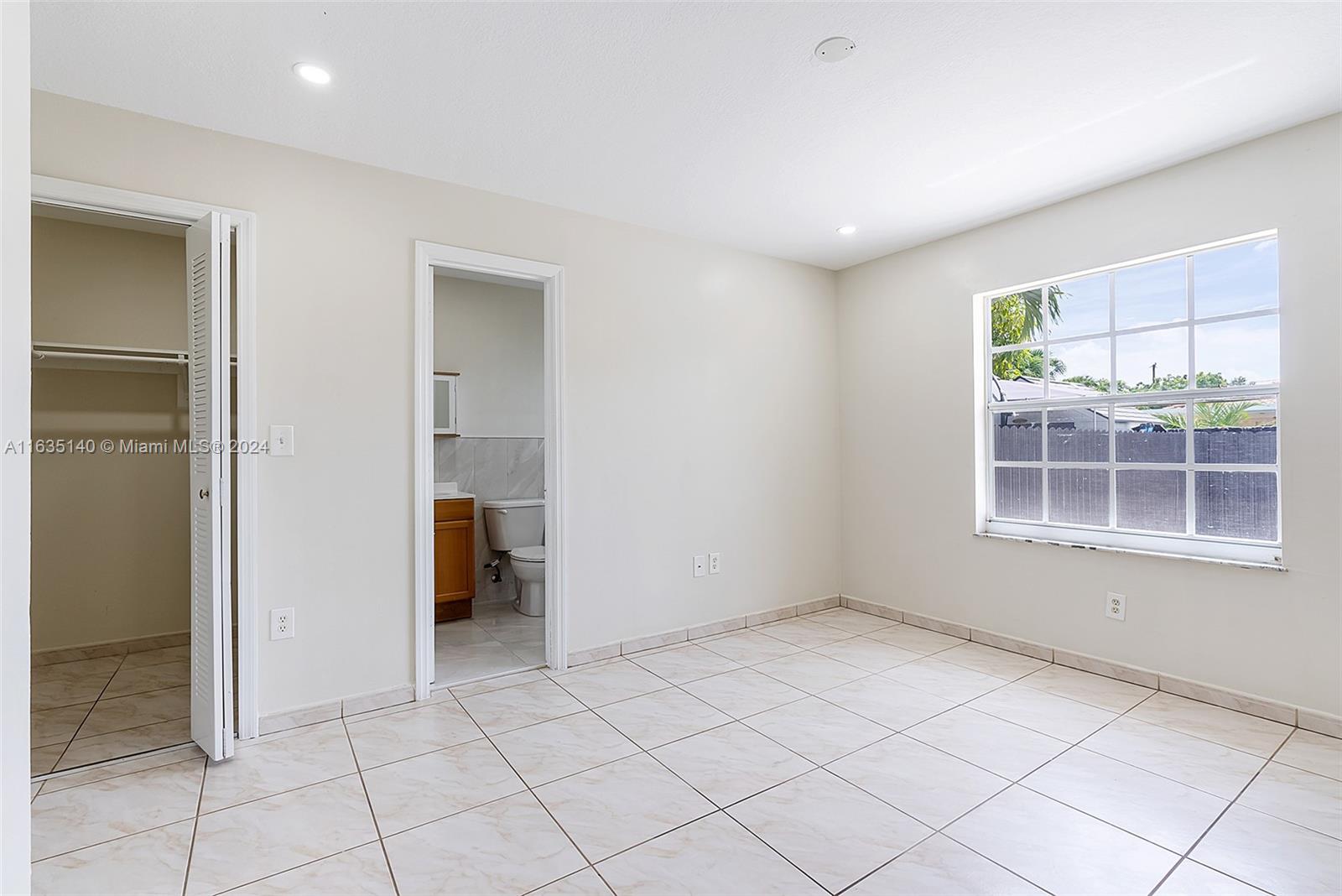 1214 NW 34th Ave # 1214