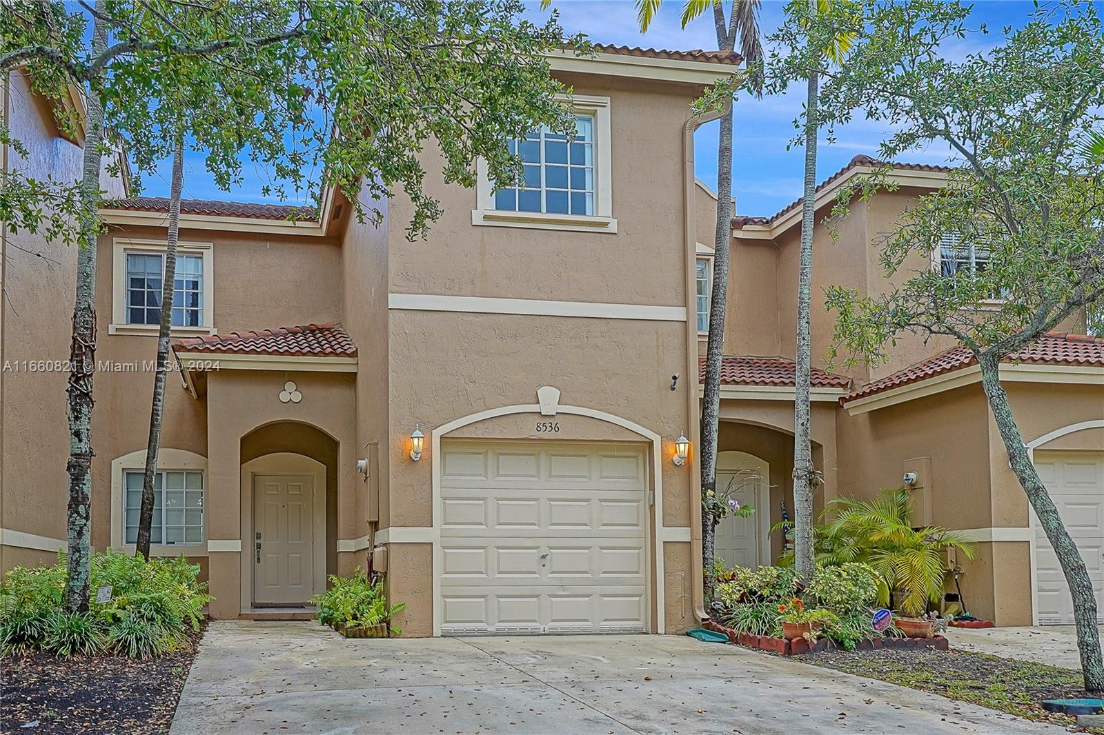 8536 SW 214th Way