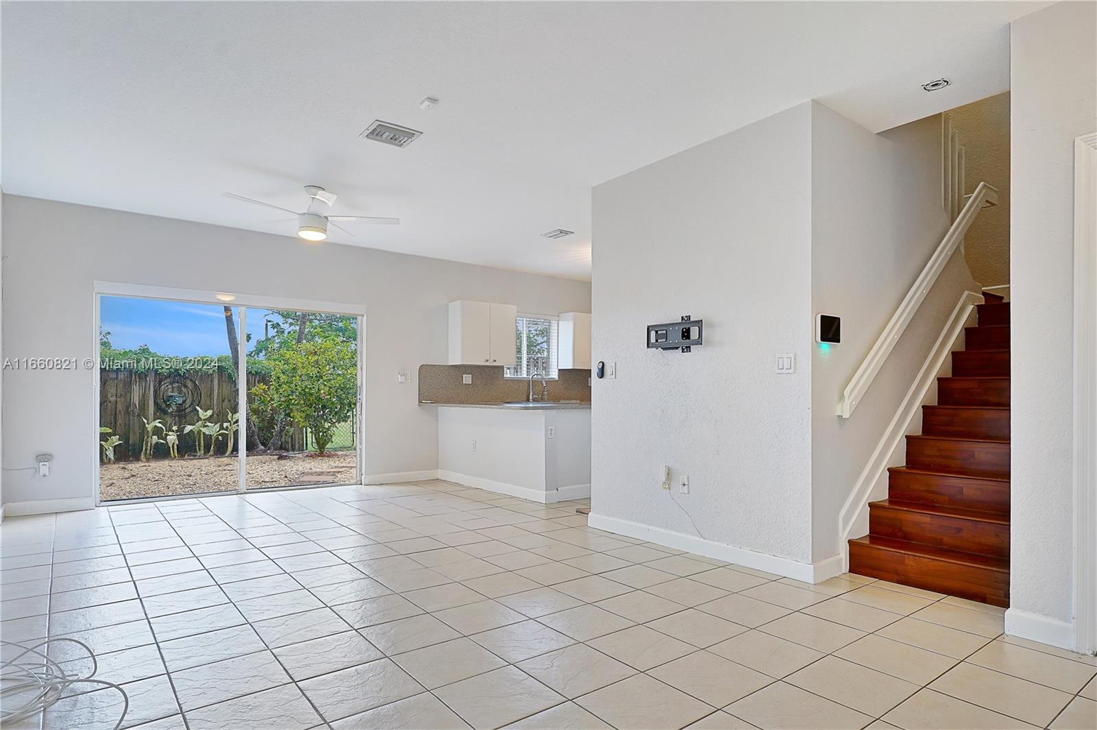 8536 SW 214th Way