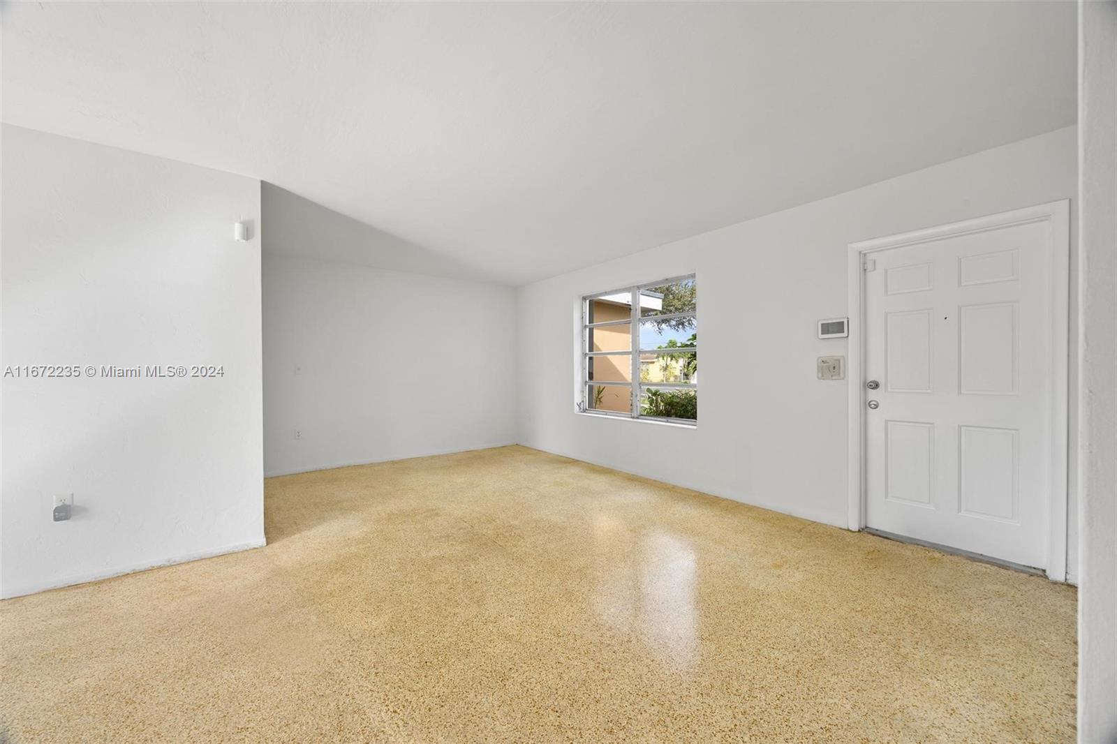 2740 SW 92nd Ave