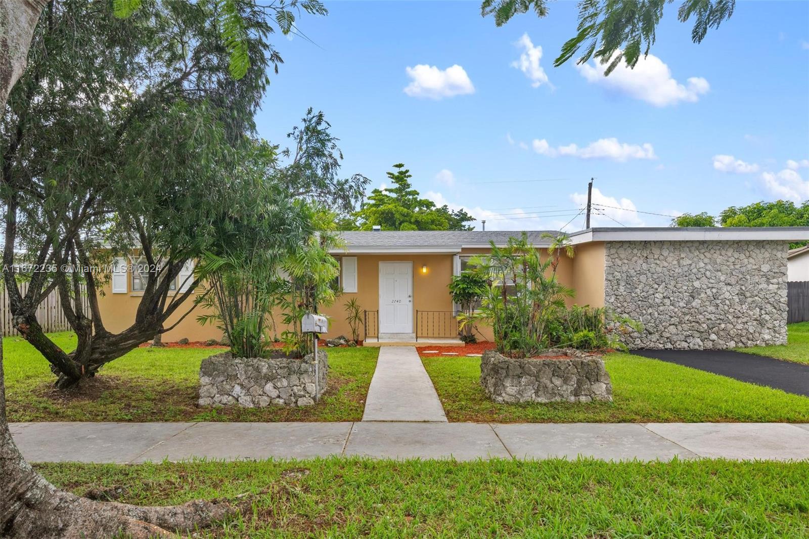 2740 SW 92nd Ave
