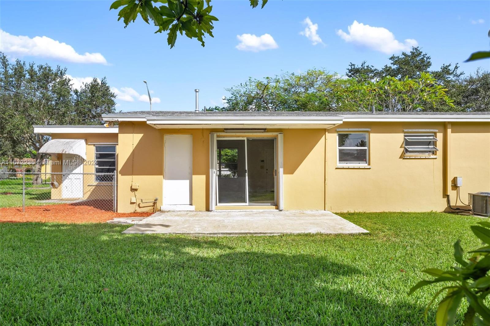 2740 SW 92nd Ave
