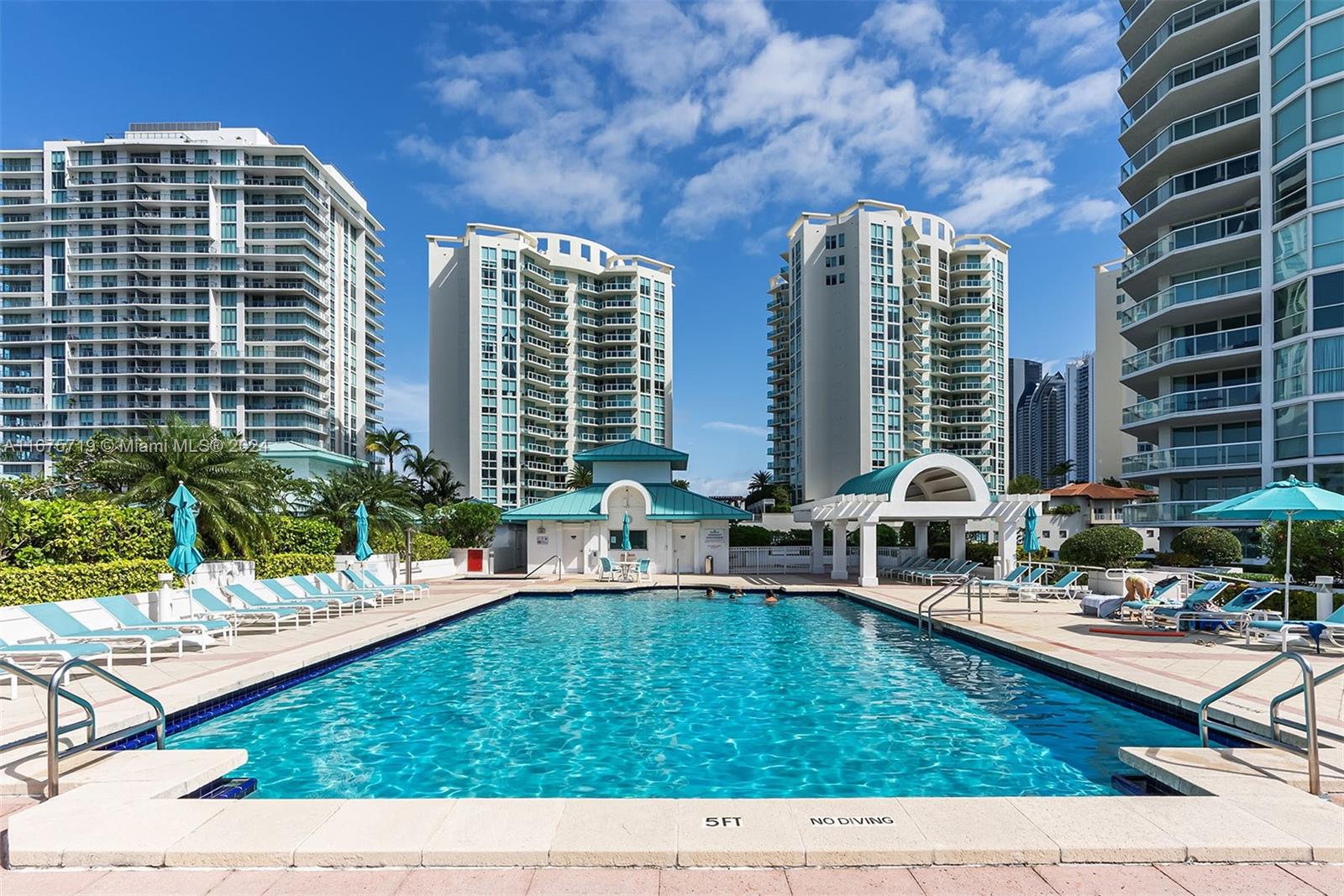 16400 Collins Ave # 1042