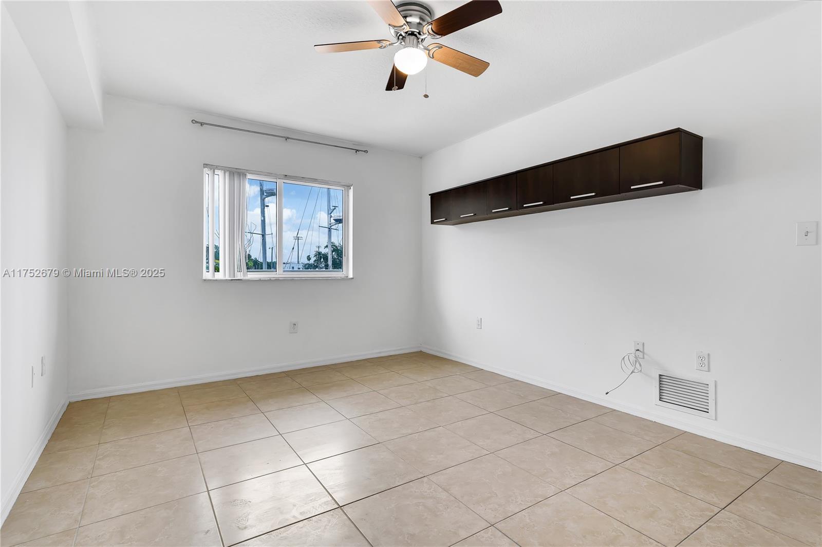 2415 NW 16th St Rd # 214
