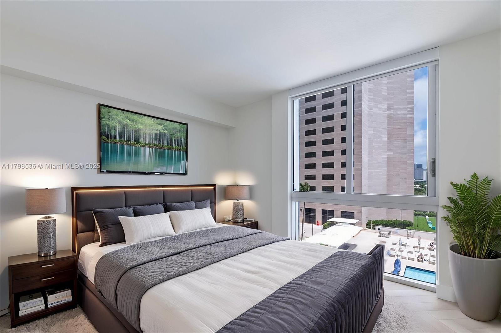 335 S Biscayne Blvd # 1012, Miami Unit: 1012