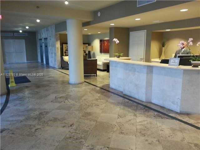 2351 Douglas Rd # 505