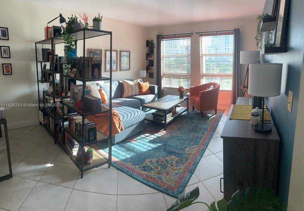 2351 Douglas Rd # 505