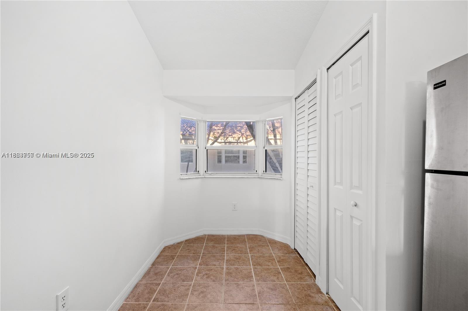 2911 SE 13th Ave # 49 Unit: 205-49