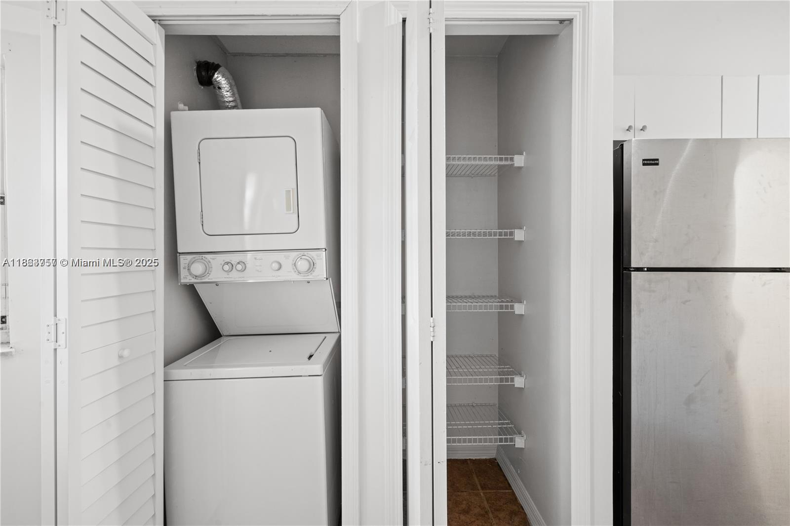 2911 SE 13th Ave # 49 Unit: 205-49