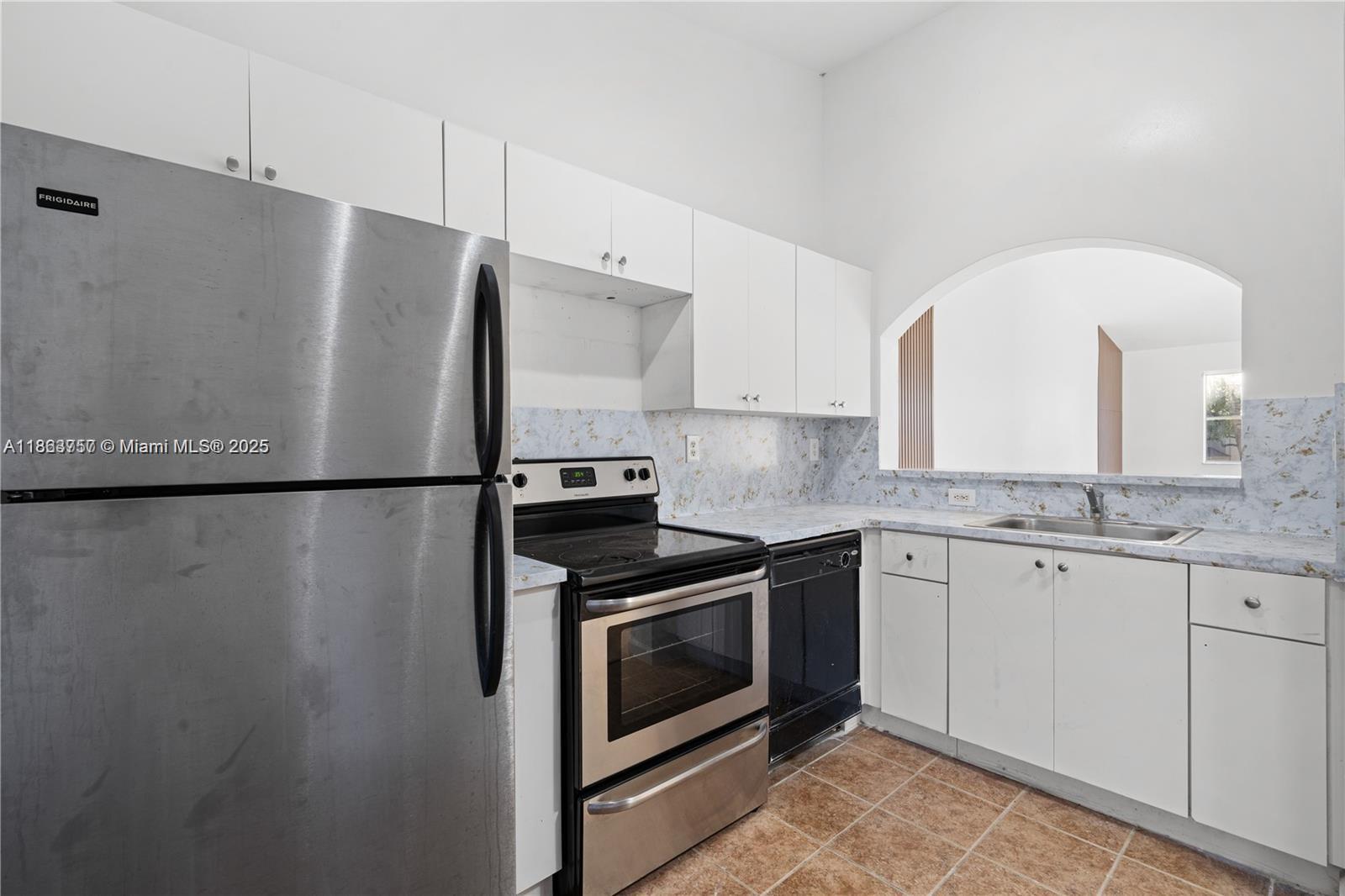 2911 SE 13th Ave # 49 Unit: 205-49