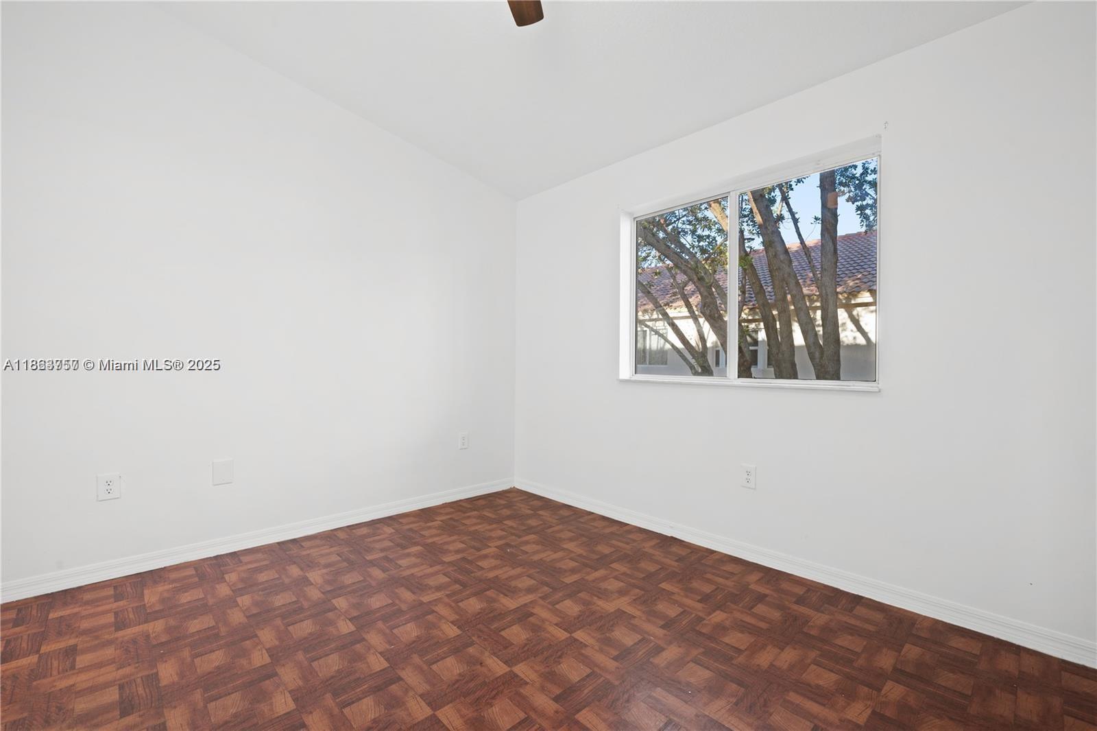 2911 SE 13th Ave # 49 Unit: 205-49