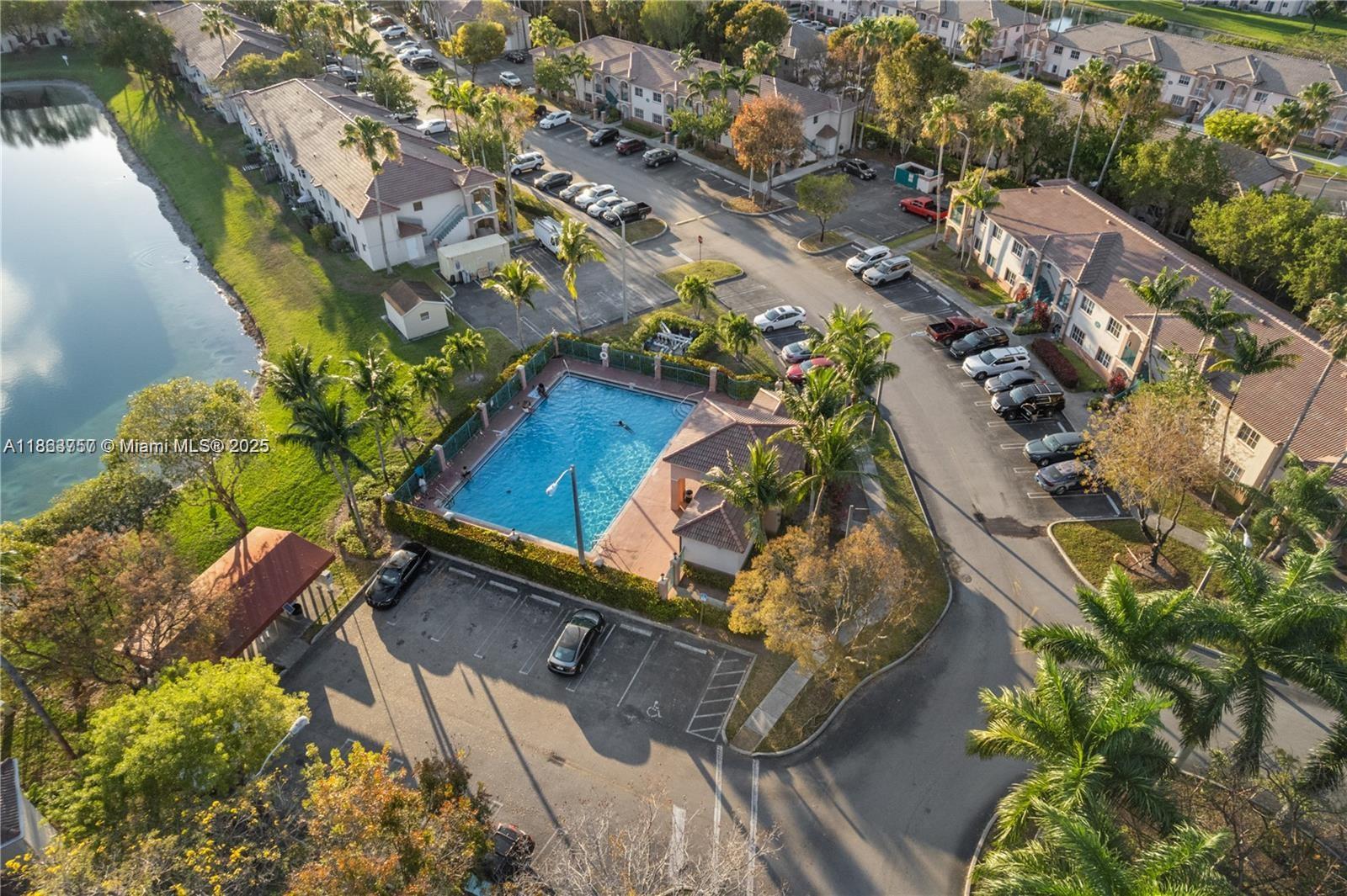 2911 SE 13th Ave # 49 Unit: 205-49