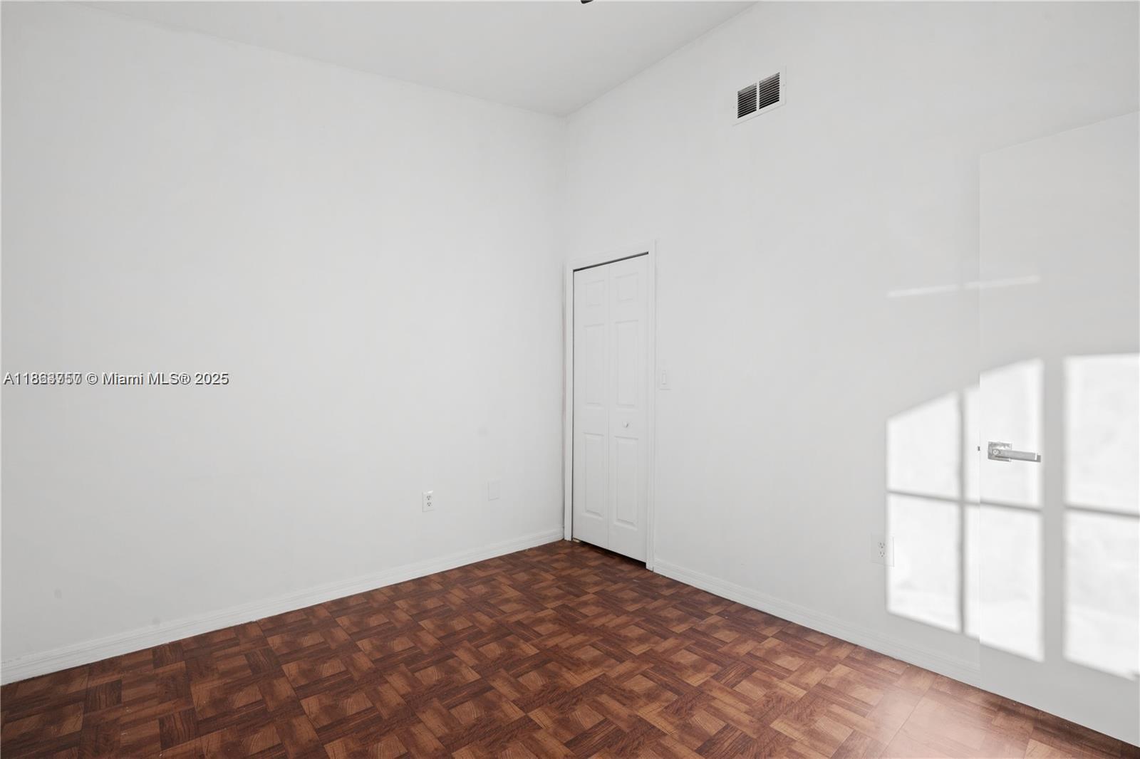 2911 SE 13th Ave # 49 Unit: 205-49