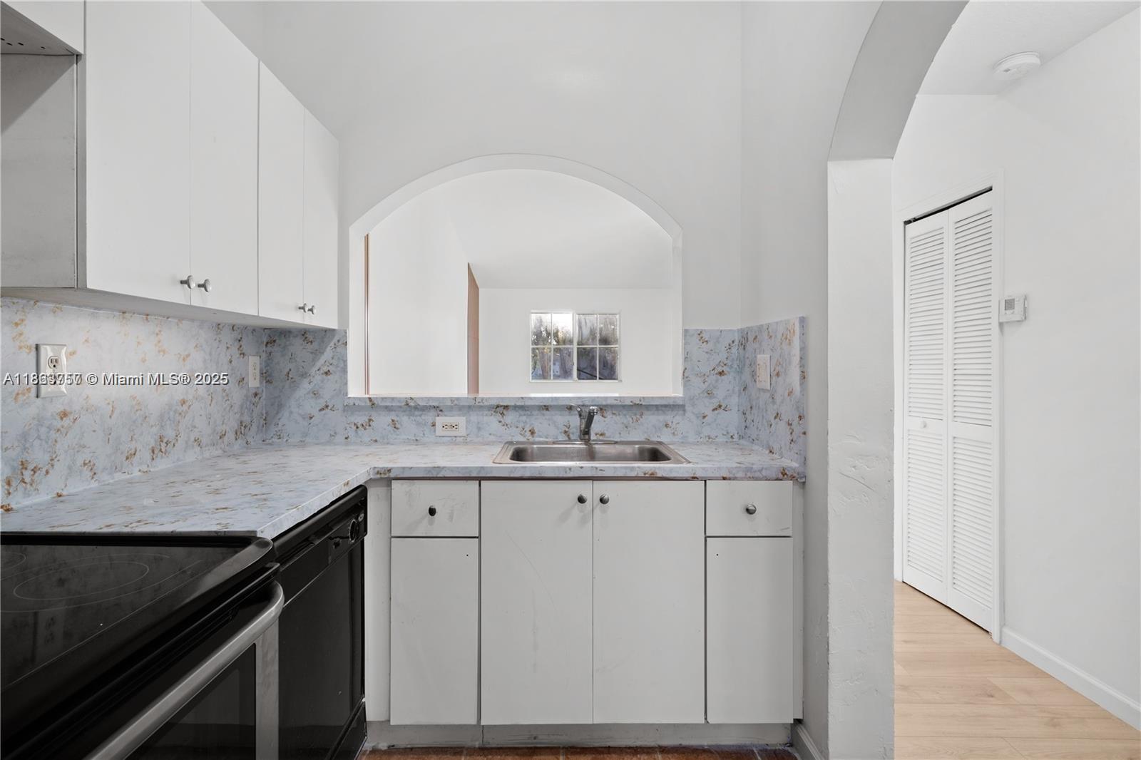 2911 SE 13th Ave # 49 Unit: 205-49