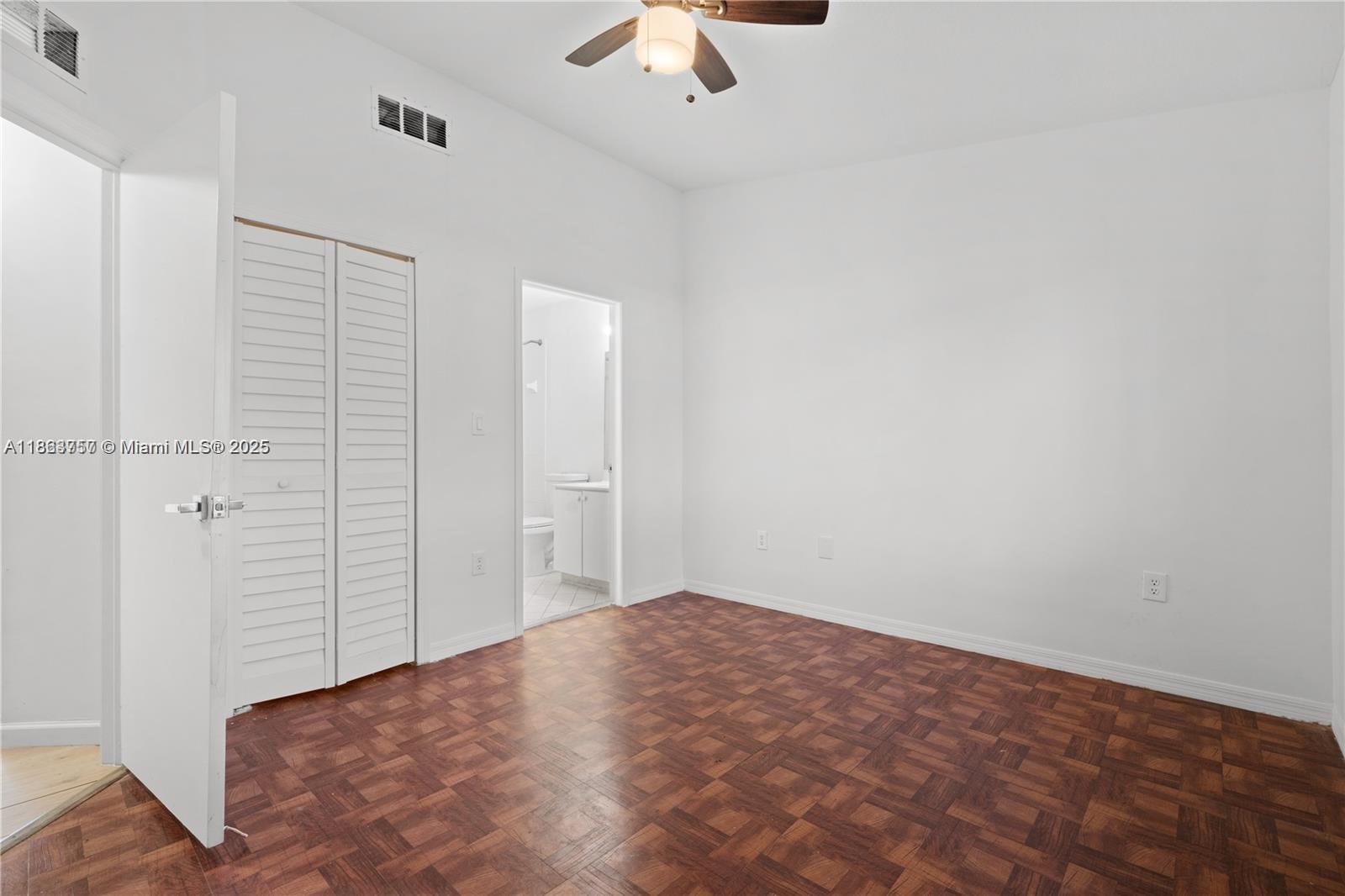 2911 SE 13th Ave # 49 Unit: 205-49