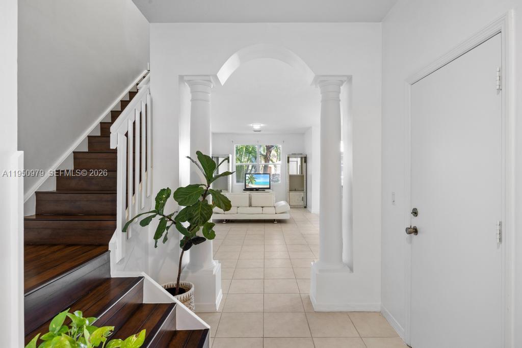 419 Rainbow Springs Ter