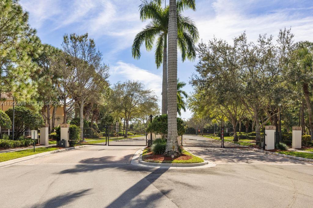 419 Rainbow Springs Ter