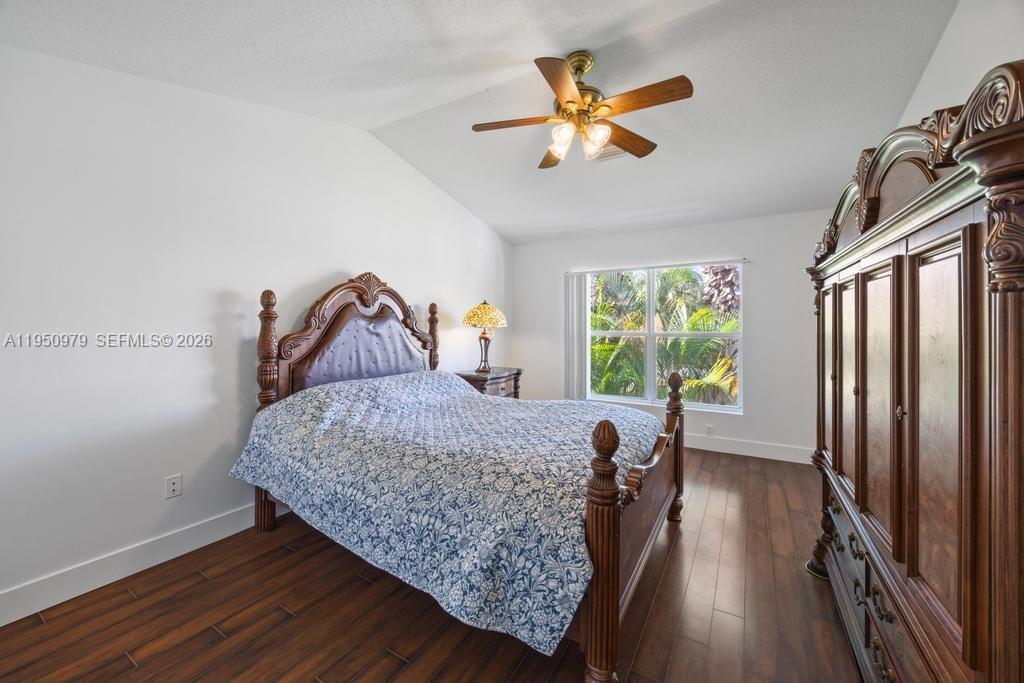 419 Rainbow Springs Ter