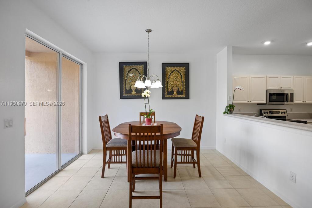 419 Rainbow Springs Ter