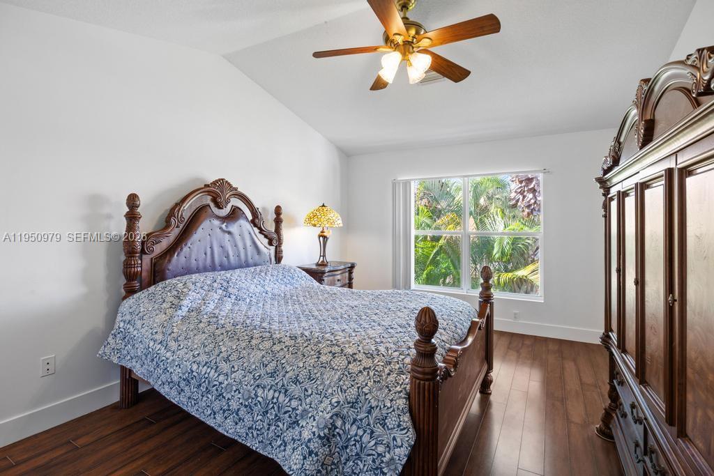 419 Rainbow Springs Ter