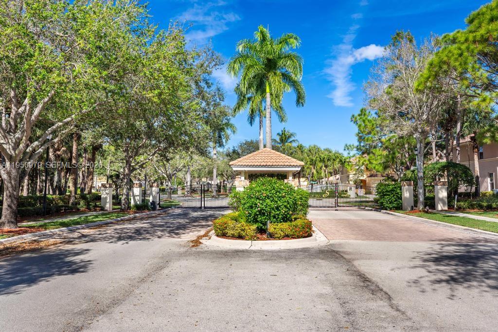 419 Rainbow Springs Ter