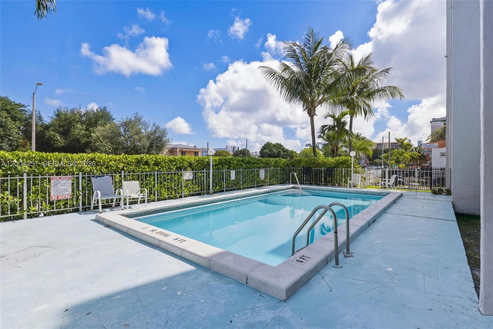 140 NW 14th Ave # 9
