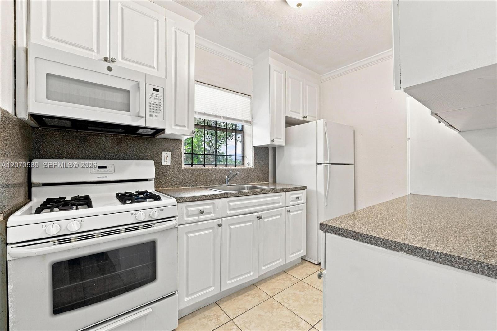 1245 W 24th St # 223