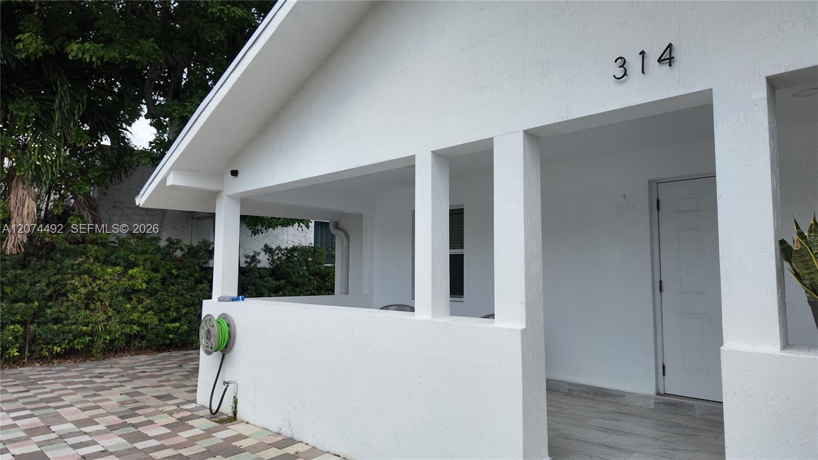 314 SW 10th Ave # 1