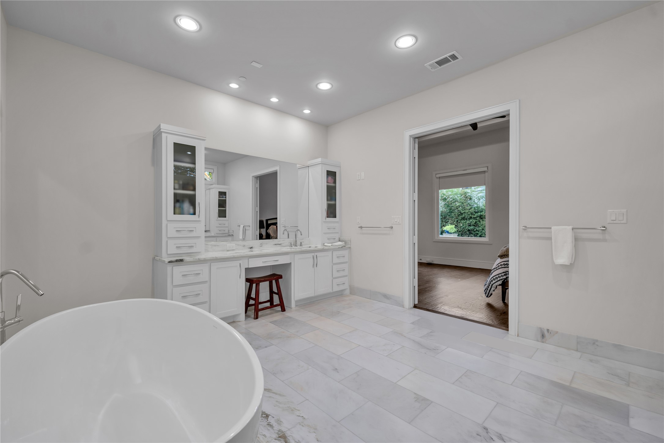 5823 Caladium Drive
