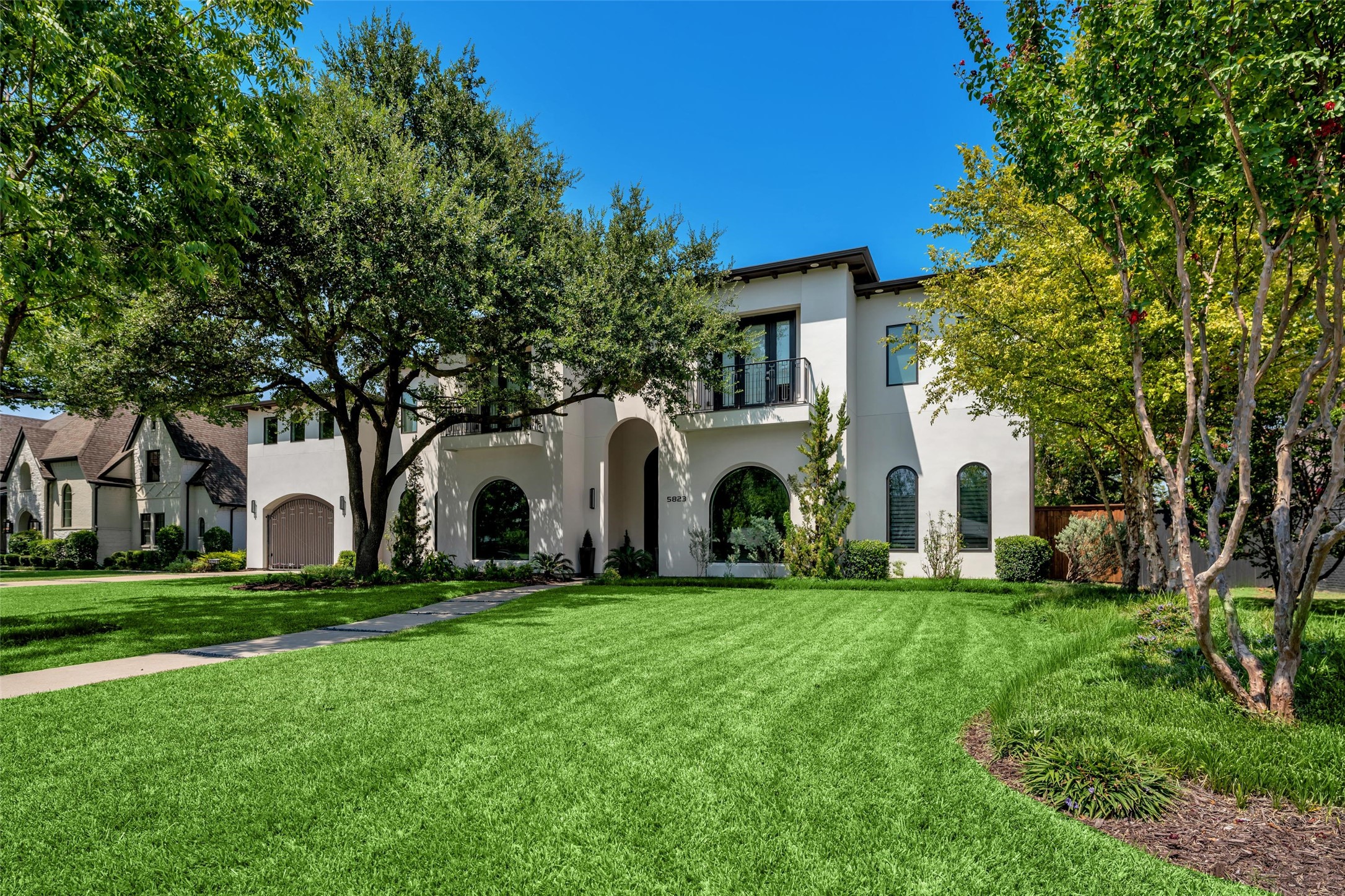 5823 Caladium Drive