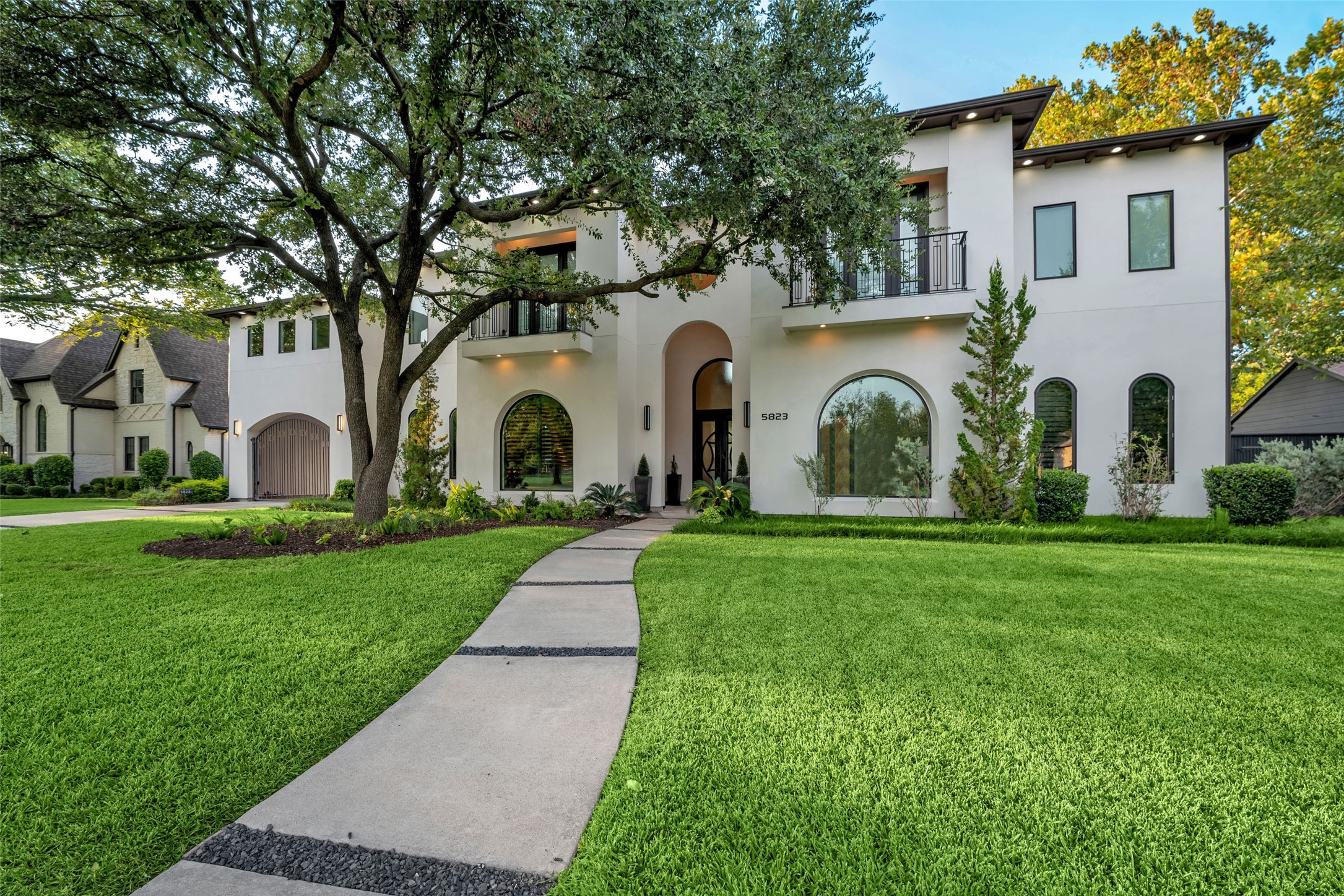 5823 Caladium Drive