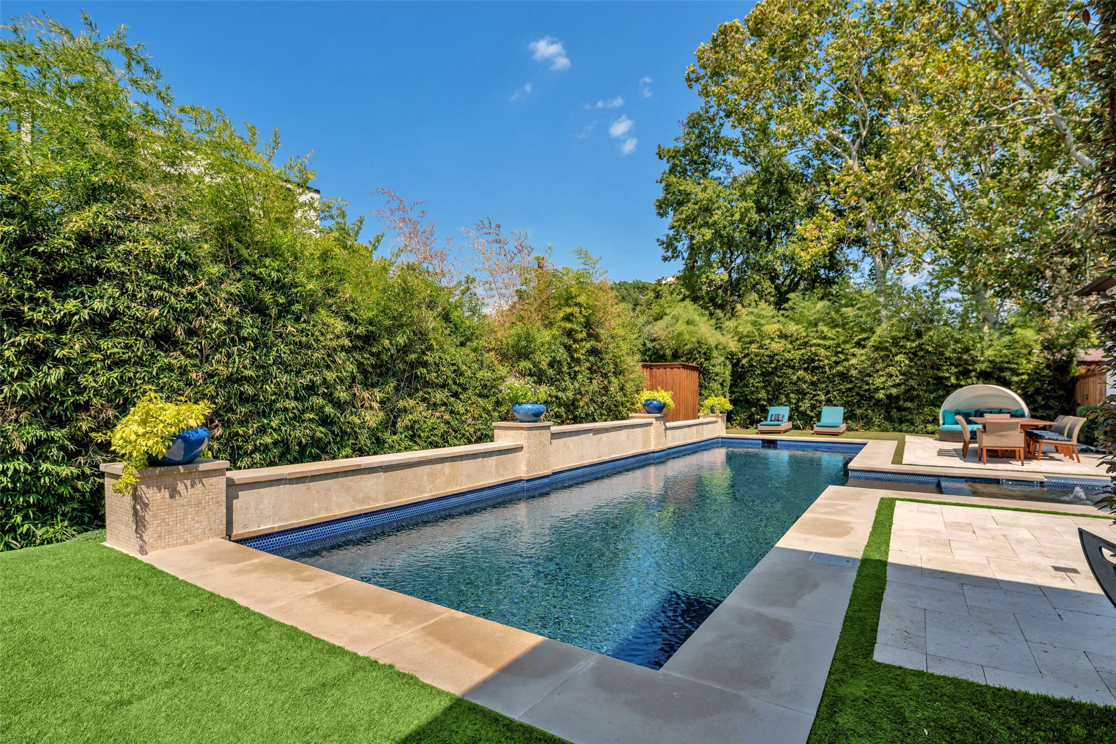 5823 Caladium Drive