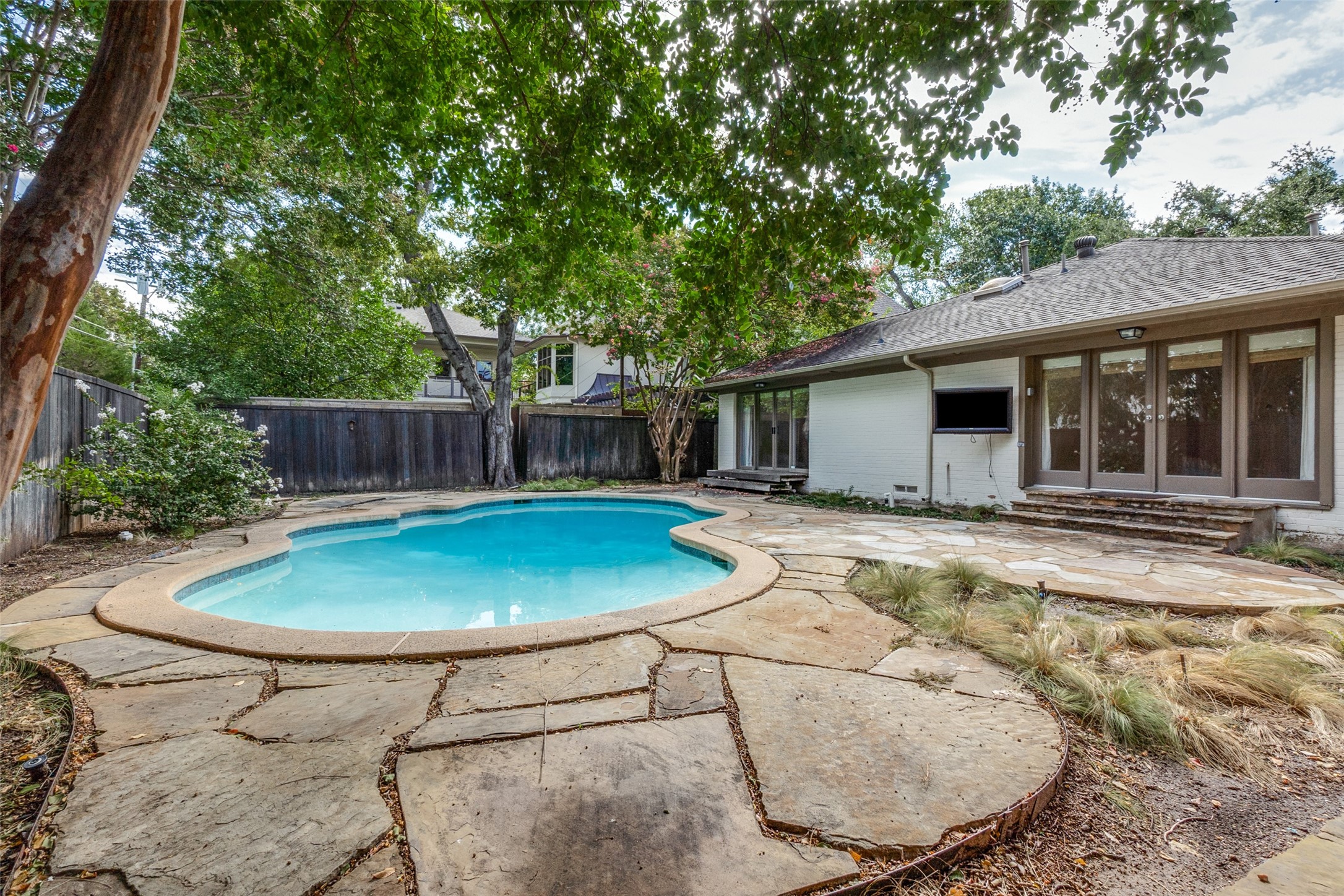 5631 Greenbrier Drive