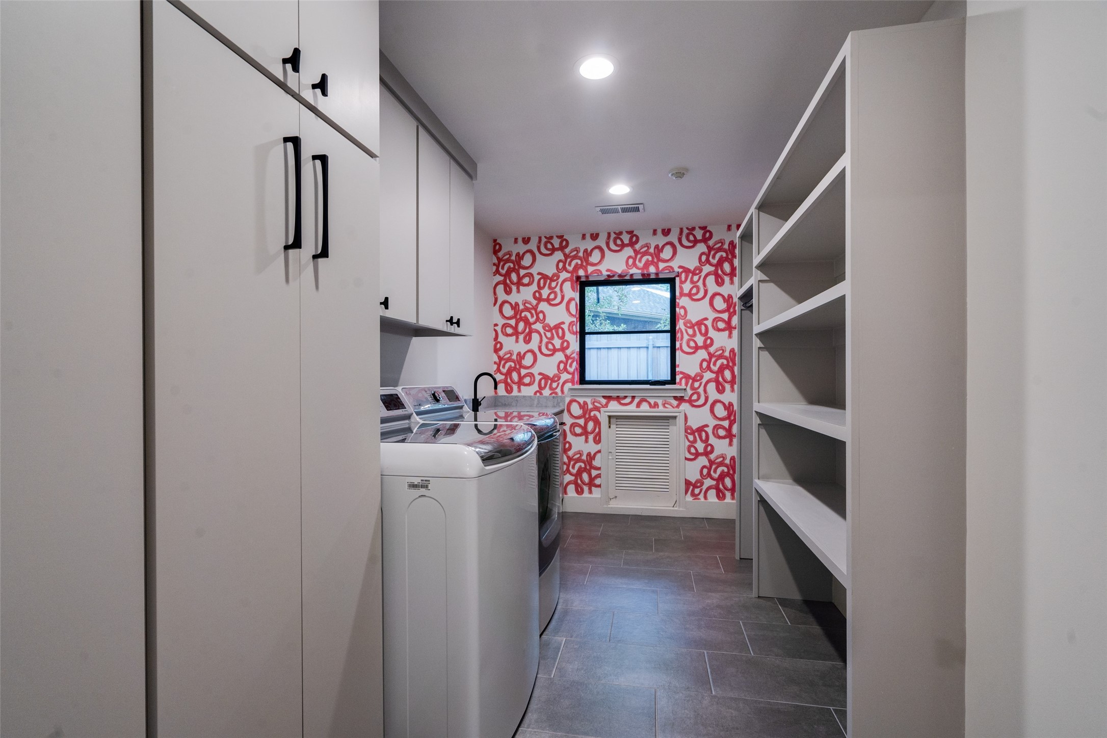 5922 Club Oaks Drive