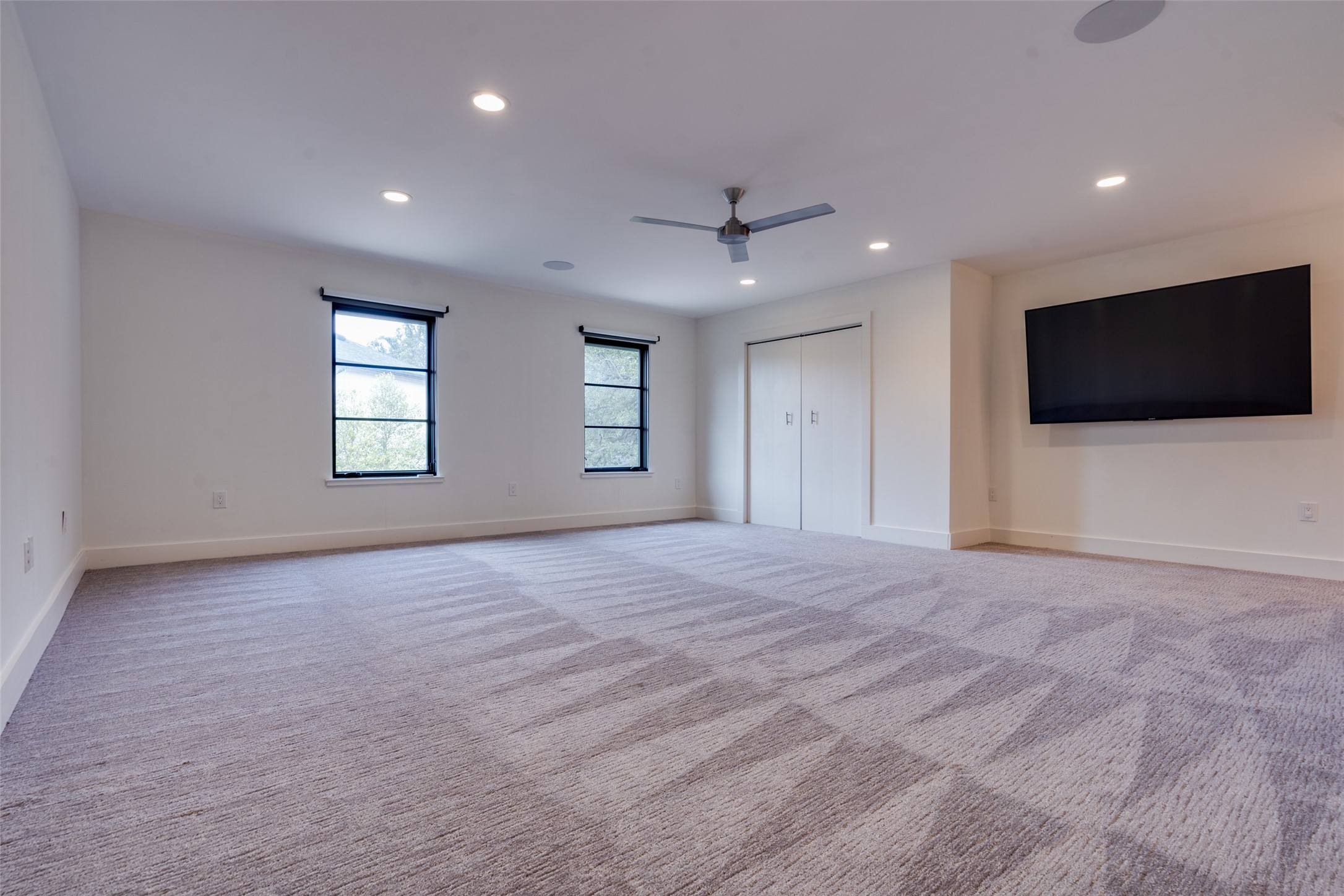 5922 Club Oaks Drive