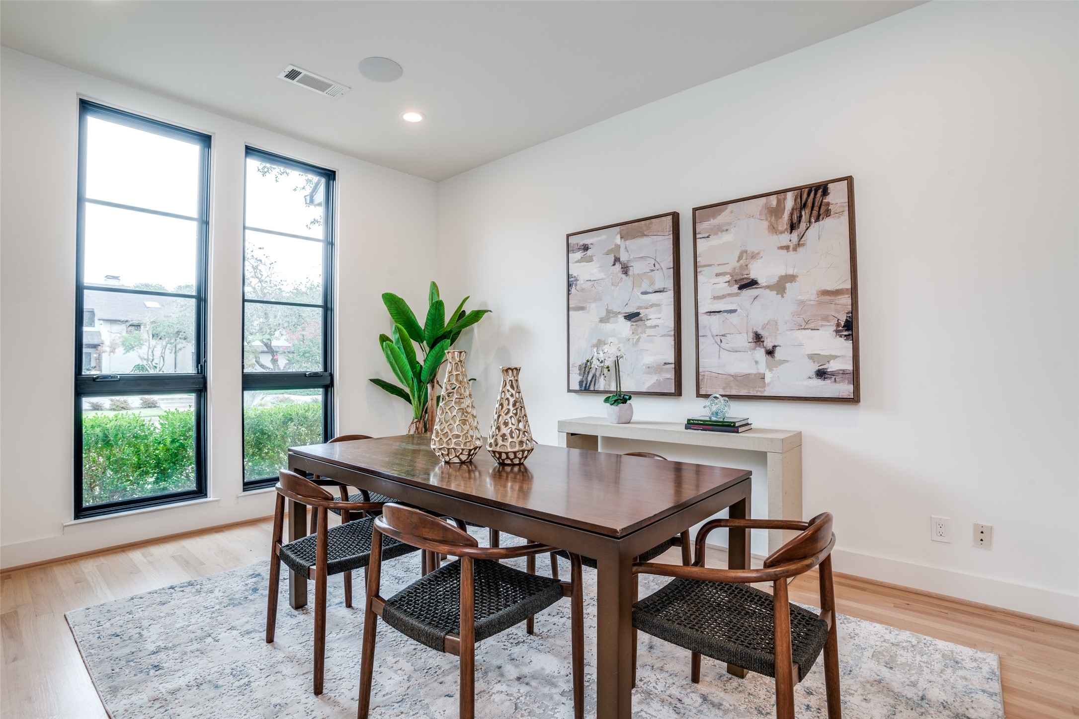 5922 Club Oaks Drive