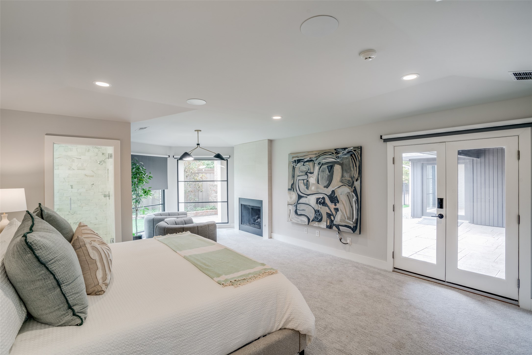 5922 Club Oaks Drive