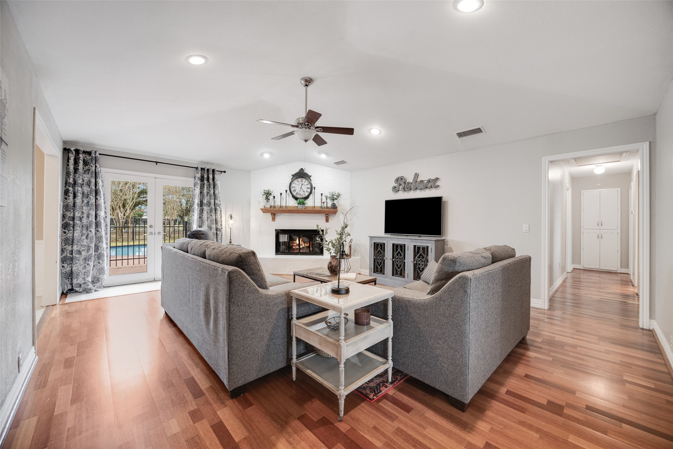 416 Ridgeview Drive