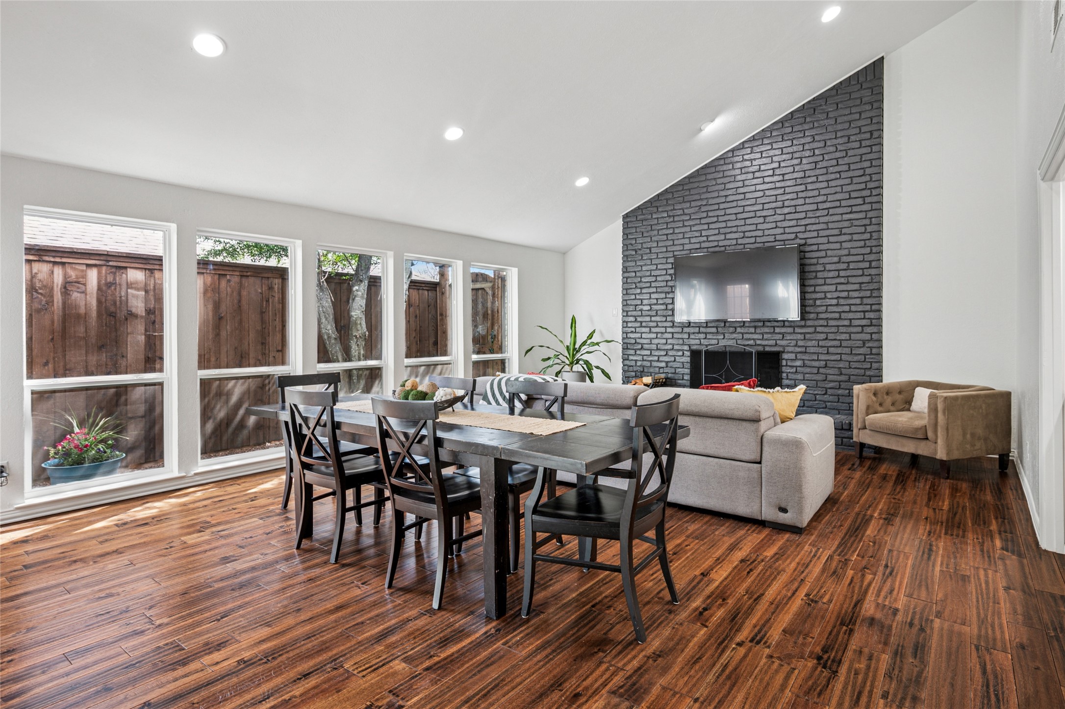 6023 Yellow Rock Trail
