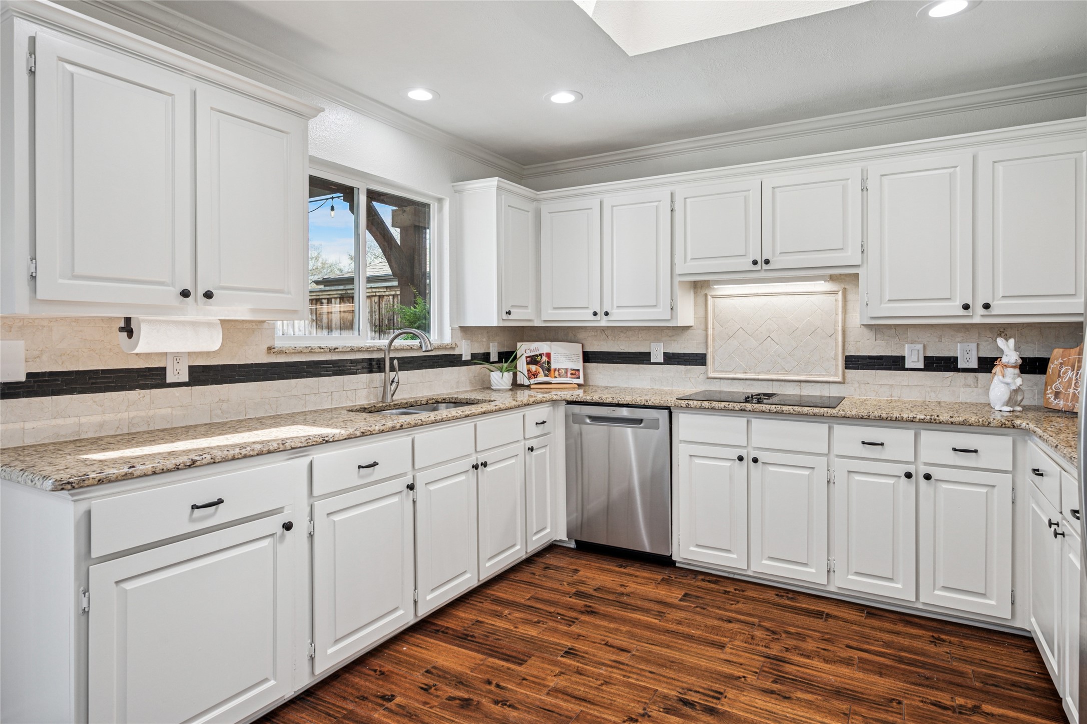 6023 Yellow Rock Trail