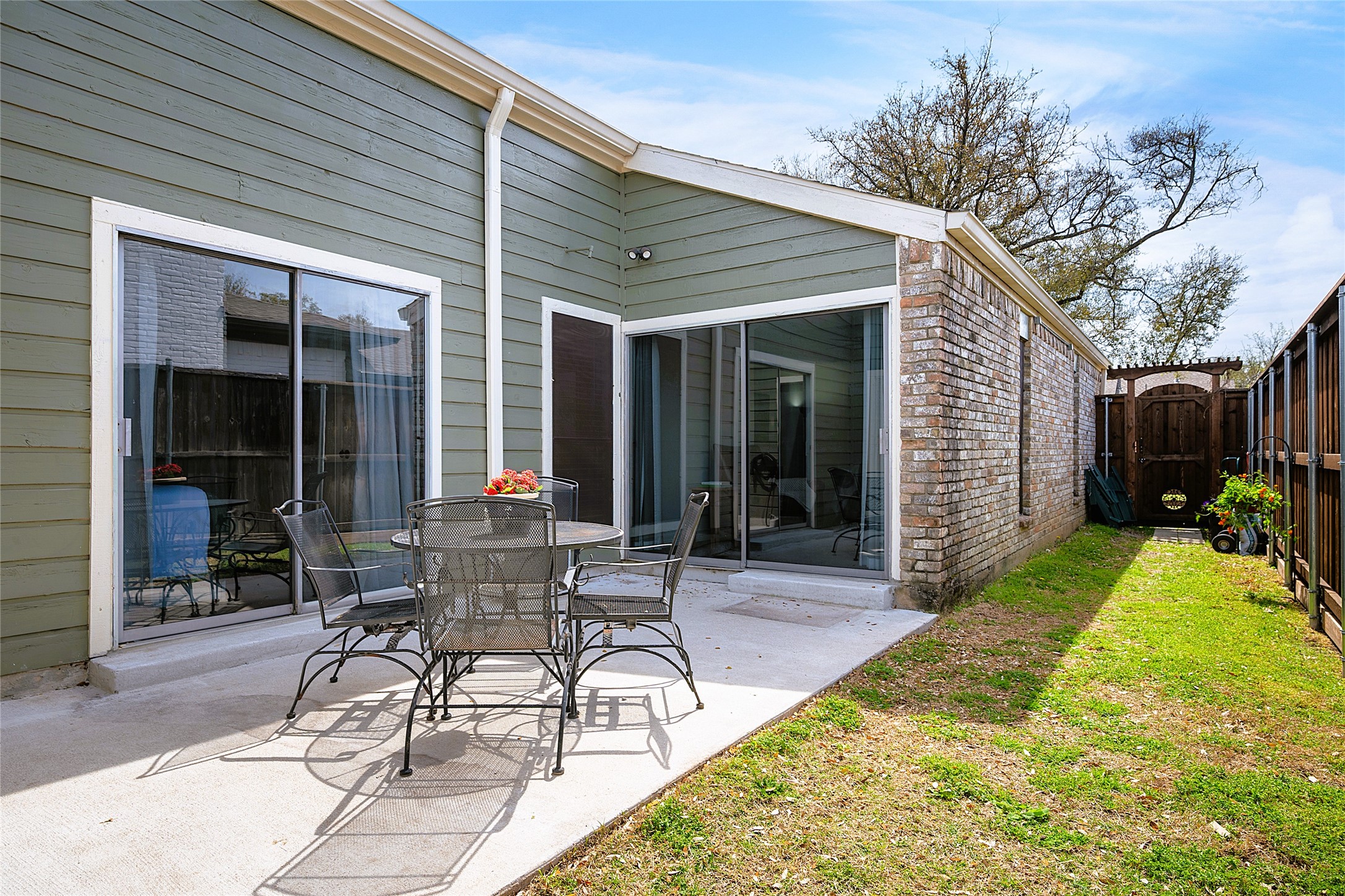 6023 Yellow Rock Trail