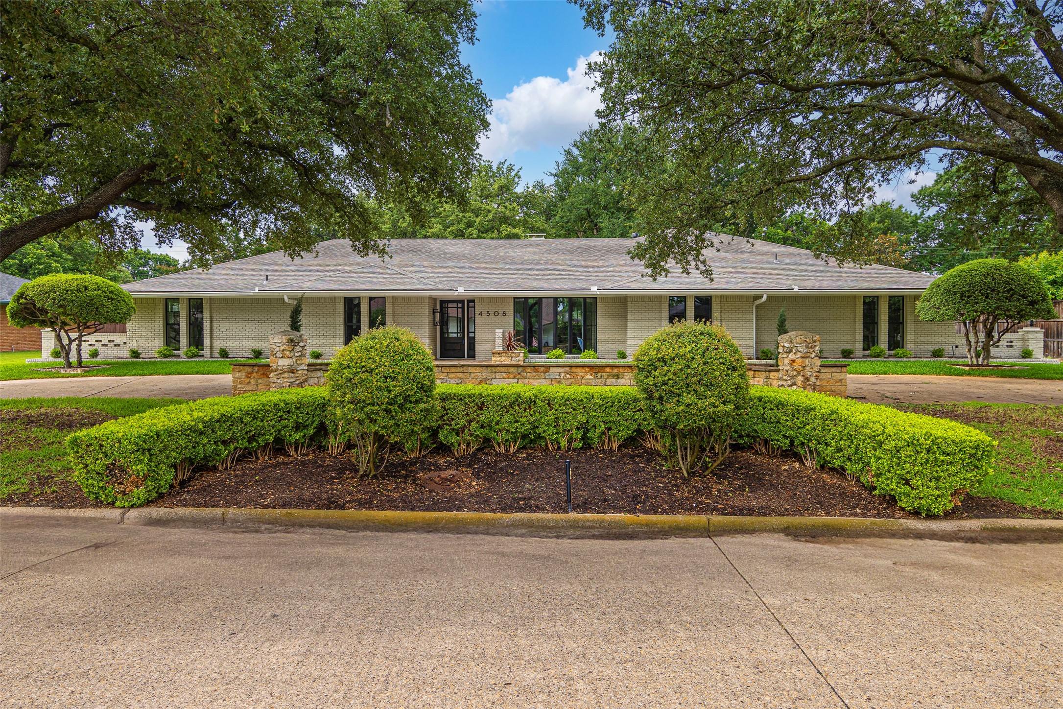 4508 Thunder Road