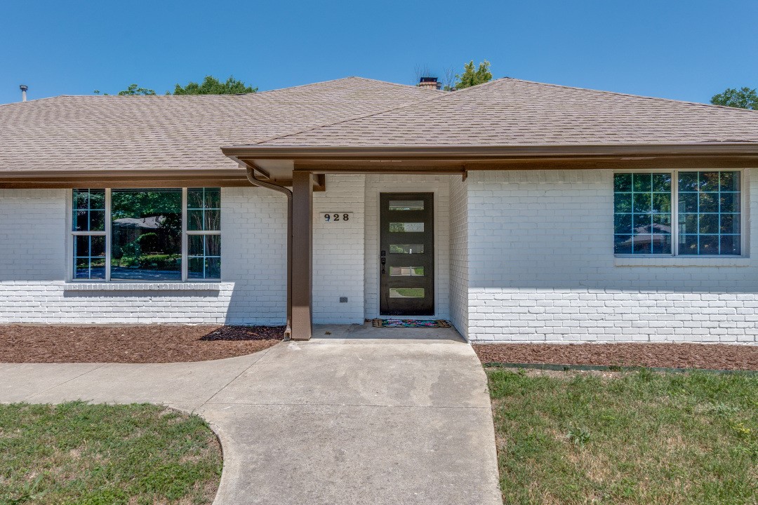 928 Westbrook Drive