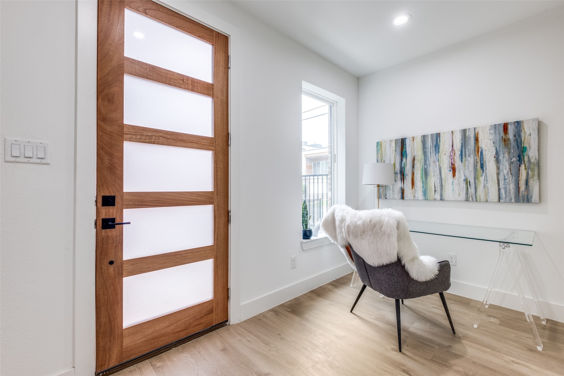 2015 N Prairie Avenue 201