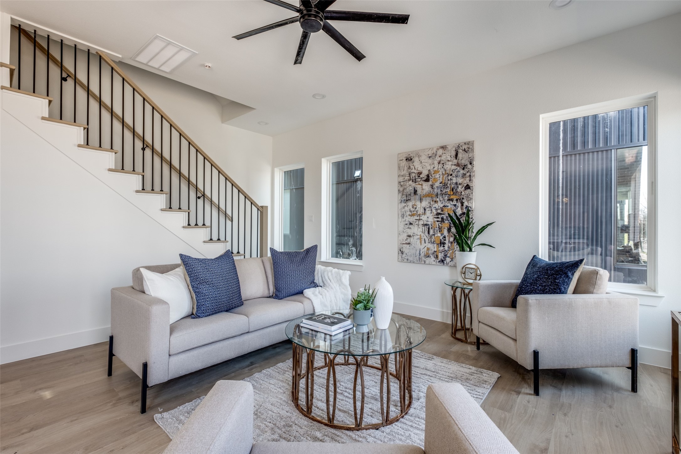 2015 N Prairie Avenue 104