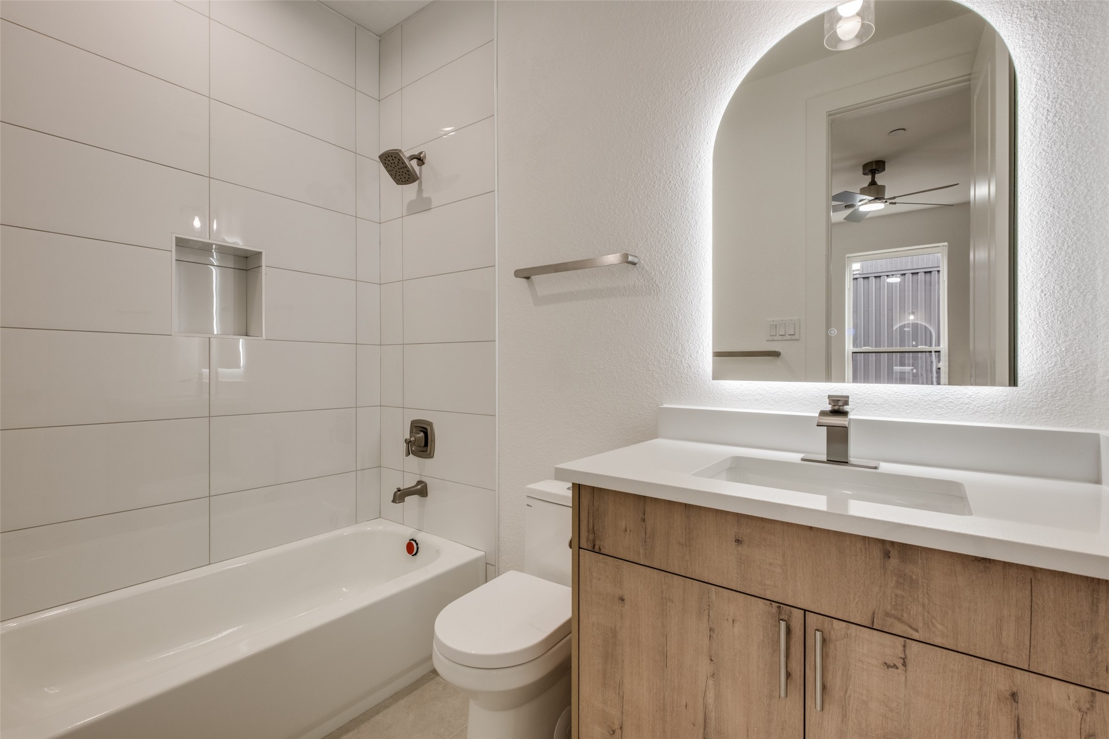2015 N Prairie Avenue 104