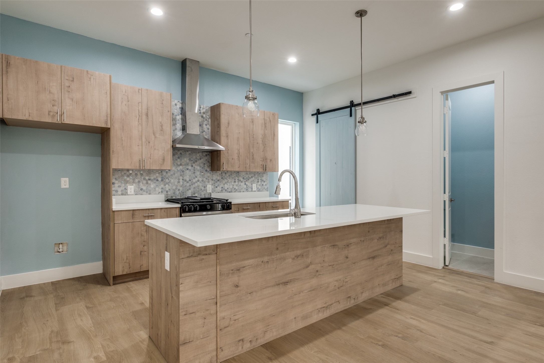 2015 N Prairie Avenue 104