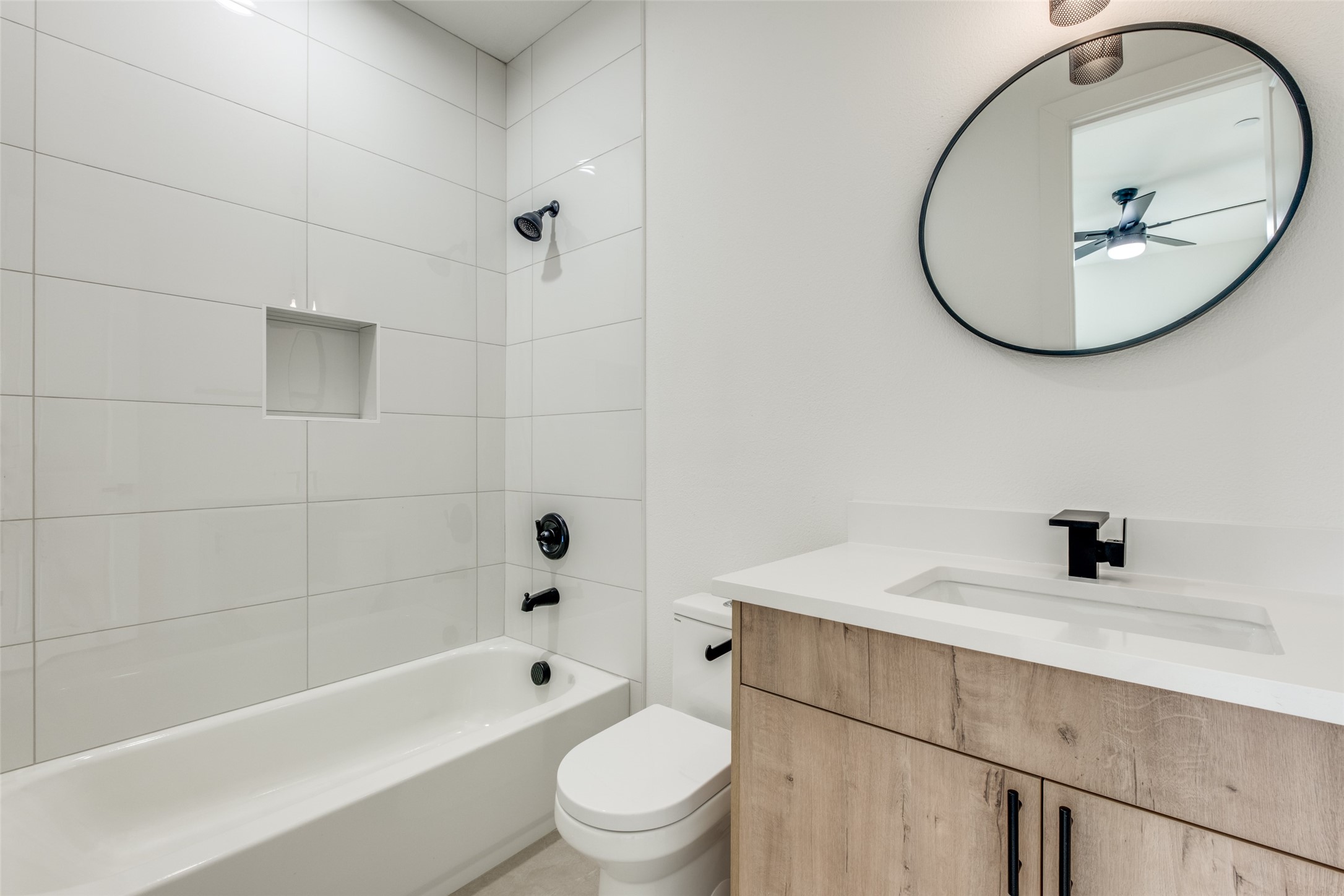 2015 N Prairie Avenue 104